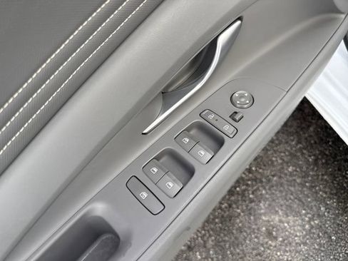 Certified 2025 Hyundai Elantra SEL w/ Cargo Package image 10