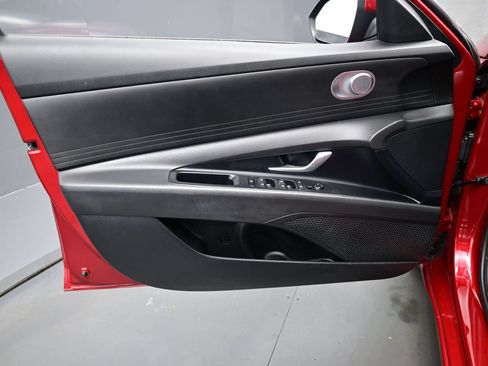 Certified 2024 Hyundai Elantra SEL FWD image 9
