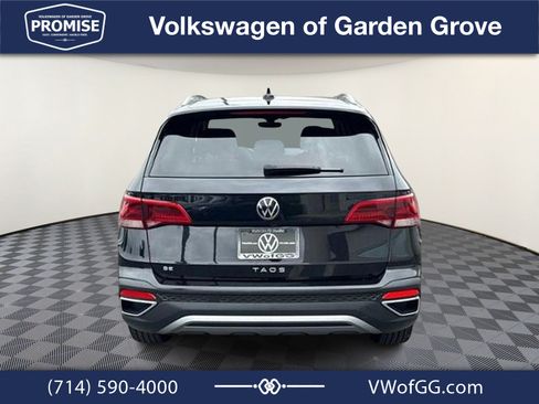 Used 2024 Volkswagen Taos SE FWD image 6