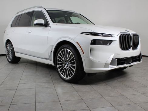New 2026 BMW X7 xDrive40i image 7