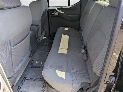 Used 2013 Nissan Frontier SV AWD/4WD image 17