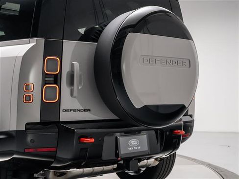 New 2026 Land Rover Defender 110 X image 32