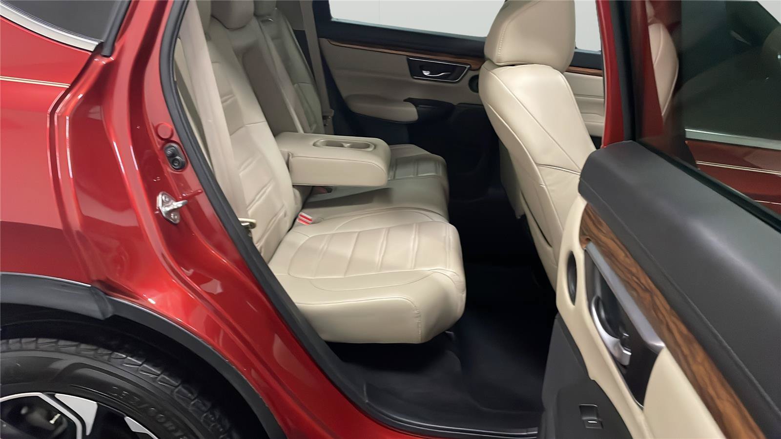 Used 2019 Honda CR-V Touring image 13
