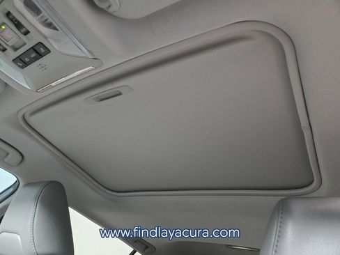 Used 2021 Toyota RAV4 XLE Premium image 12