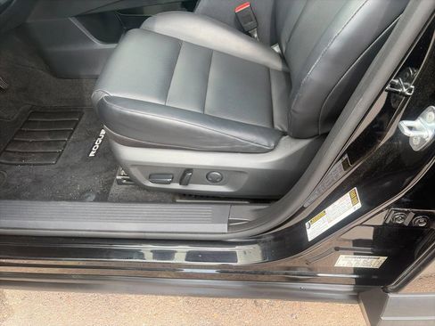 Used 2023 Nissan Rogue SV w/ SV Premium Package FWD image 15
