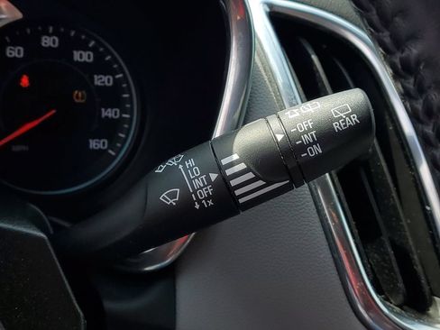 Used 2019 Chevrolet Equinox LT FWD image 14