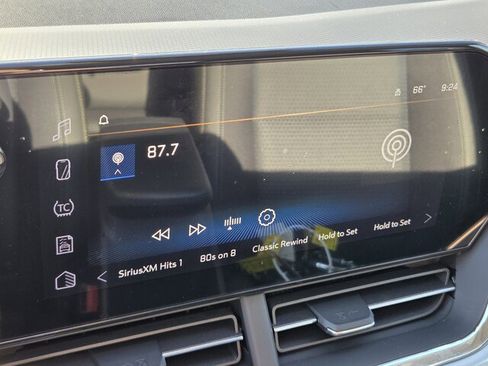 New 2026 Chevrolet Trax LT w/ Sunroof Package image 19