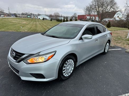 Used 2018 Nissan Altima 2.5 S w/ S Convenience Package image 2