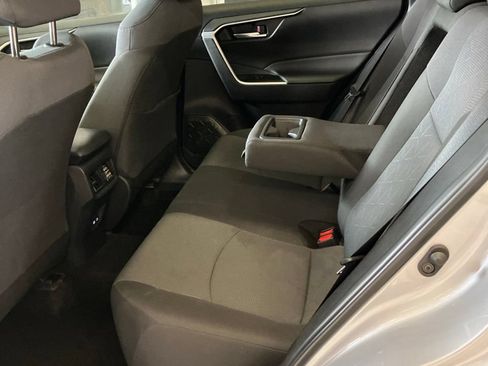 Used 2025 Toyota RAV4 XLE FWD image 8