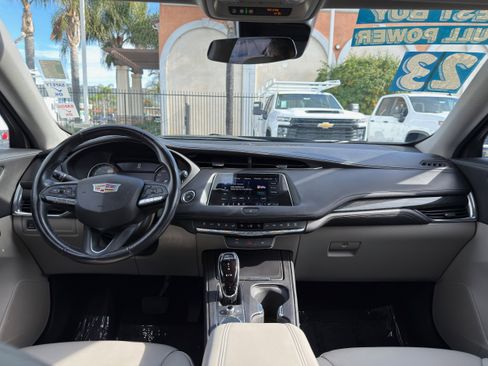 Used 2023 Cadillac XT4 Premium Luxury image 20