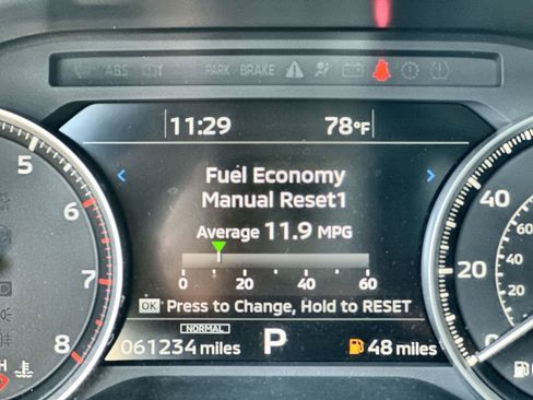 Used 2024 Mitsubishi Outlander SE Black Edition image 12