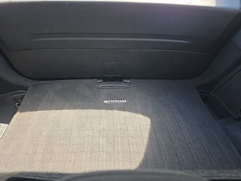 Used 2024 Nissan Rogue S image 14