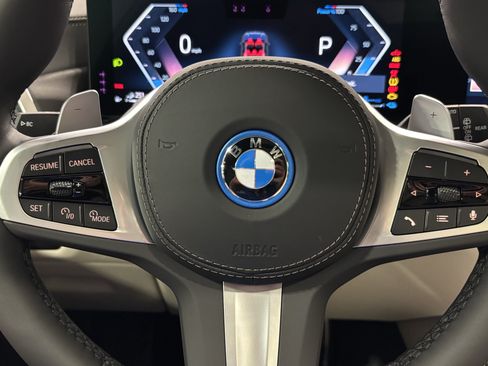 New 2026 BMW X5 xDrive50e w/ M Sport Package AWD/4WD image 16