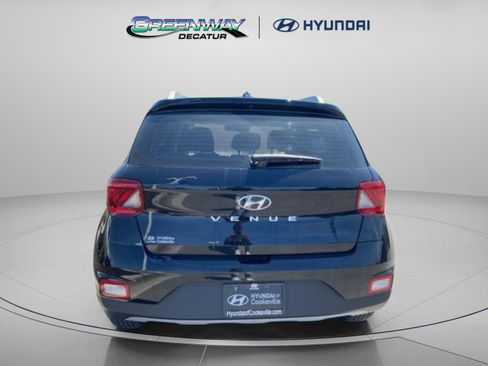New 2026 Hyundai Venue SEL FWD image 7