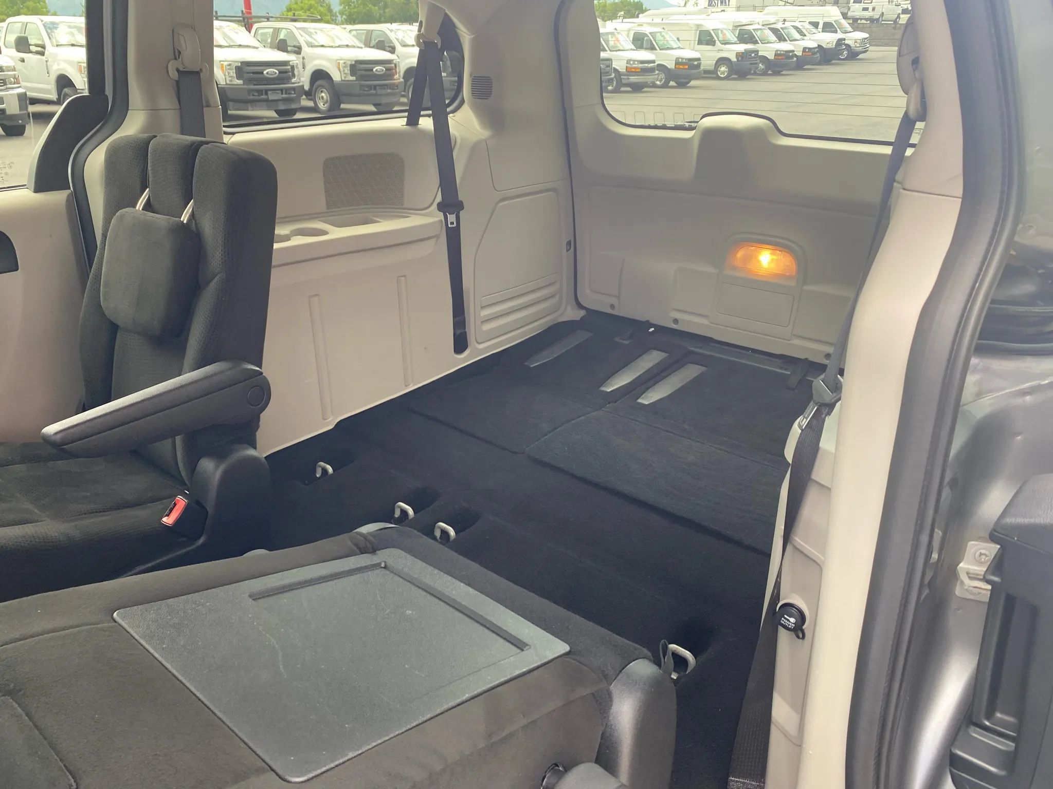 Used 2016 Dodge Grand Caravan SE w/ Quick Order Package 29E SE FWD image 23