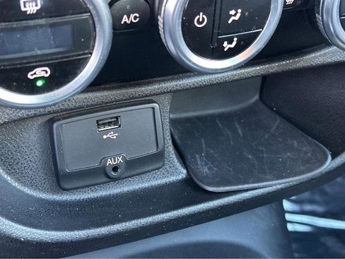 Used 2015 FIAT 500L Trekking image 25