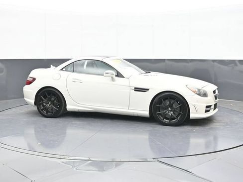 Used 2013 Mercedes-Benz SLK 350 image 17