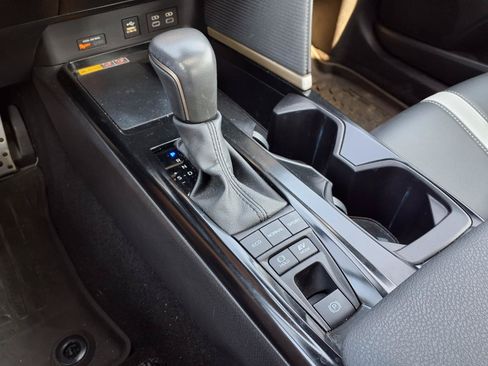 Certified 2025 Toyota Camry SE w/ Convenience Package AWD/4WD image 13