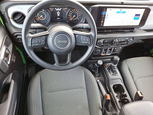 Used 2025 Jeep Wrangler Sport image 11