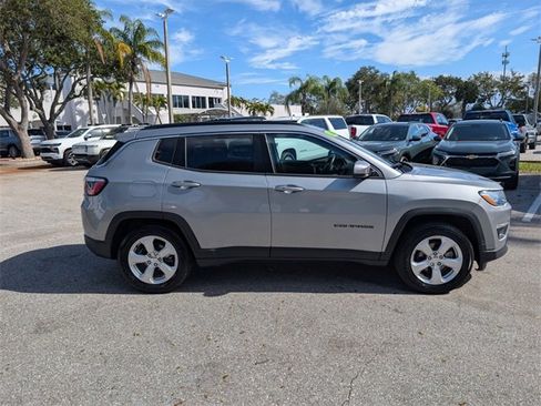 Used 2020 Jeep Compass Latitude image 8