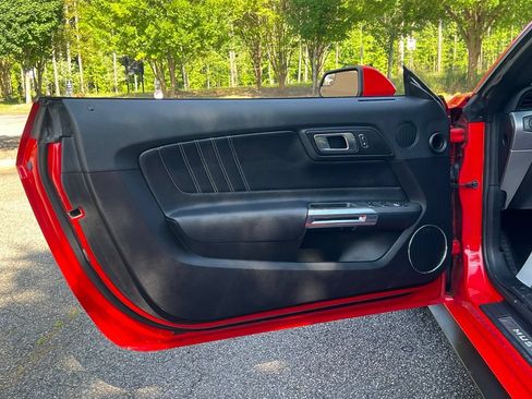 Used 2019 Ford Mustang Premium RWD image 18
