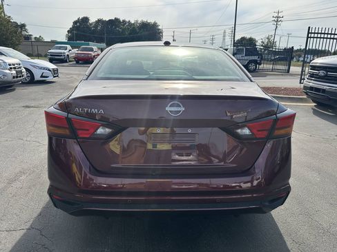 Used 2025 Nissan Altima 2.5 SV FWD image 6