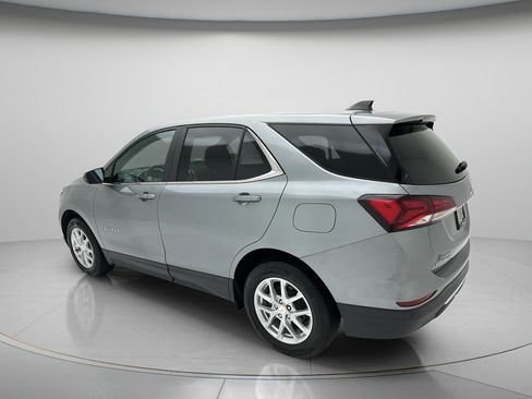 Used 2024 Chevrolet Equinox LT AWD/4WD image 4