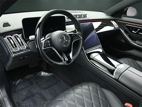 Used 2023 Mercedes-Benz S 580e 4MATIC Sedan image 10