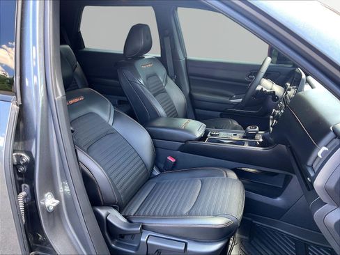 Used 2025 Nissan Pathfinder Rock Creek AWD/4WD image 29
