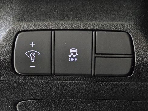 Certified 2025 Hyundai Elantra Sport FWD image 33
