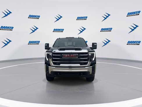 New 2026 GMC Sierra 2500 SLE image 3