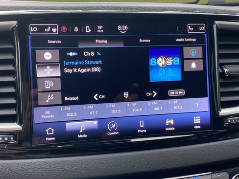 Used 2023 Chrysler Pacifica Touring-L FWD image 23