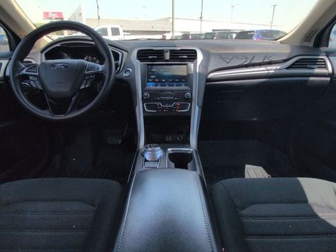 Used 2020 Ford Fusion SE FWD image 16