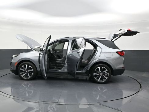 Used 2024 Chevrolet Equinox Premier FWD image 30