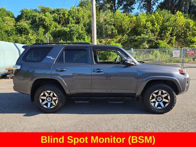 Used 2022 Toyota 4Runner TRD Off-Road Premium w/ Moonroof Package AWD/4WD image 10