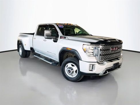 Used 2022 GMC Sierra 3500 Denali w/ Denali Ultimate Package image 2