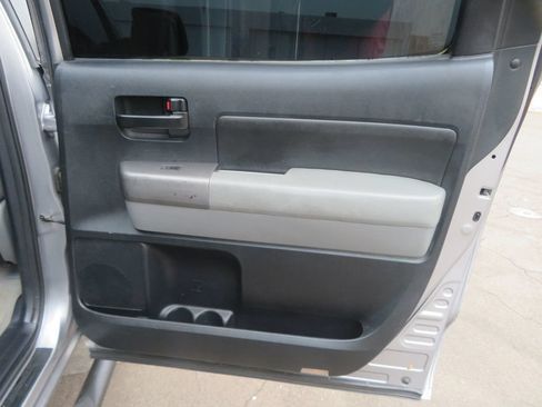 Used 2010 Toyota Tundra 2WD CrewMax w/ Tow Pkg image 27