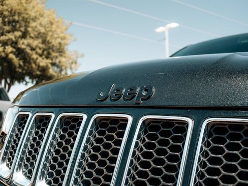 Used 2015 Jeep Grand Cherokee SRT w/ Trailer Tow Group IV AWD/4WD image 10