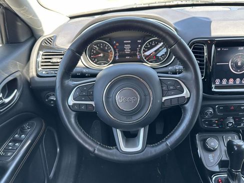 Used 2018 Jeep Compass Limited AWD/4WD image 15