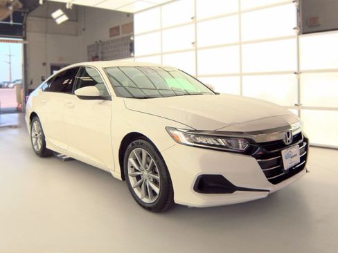 Used 2021 Honda Accord LX image 3