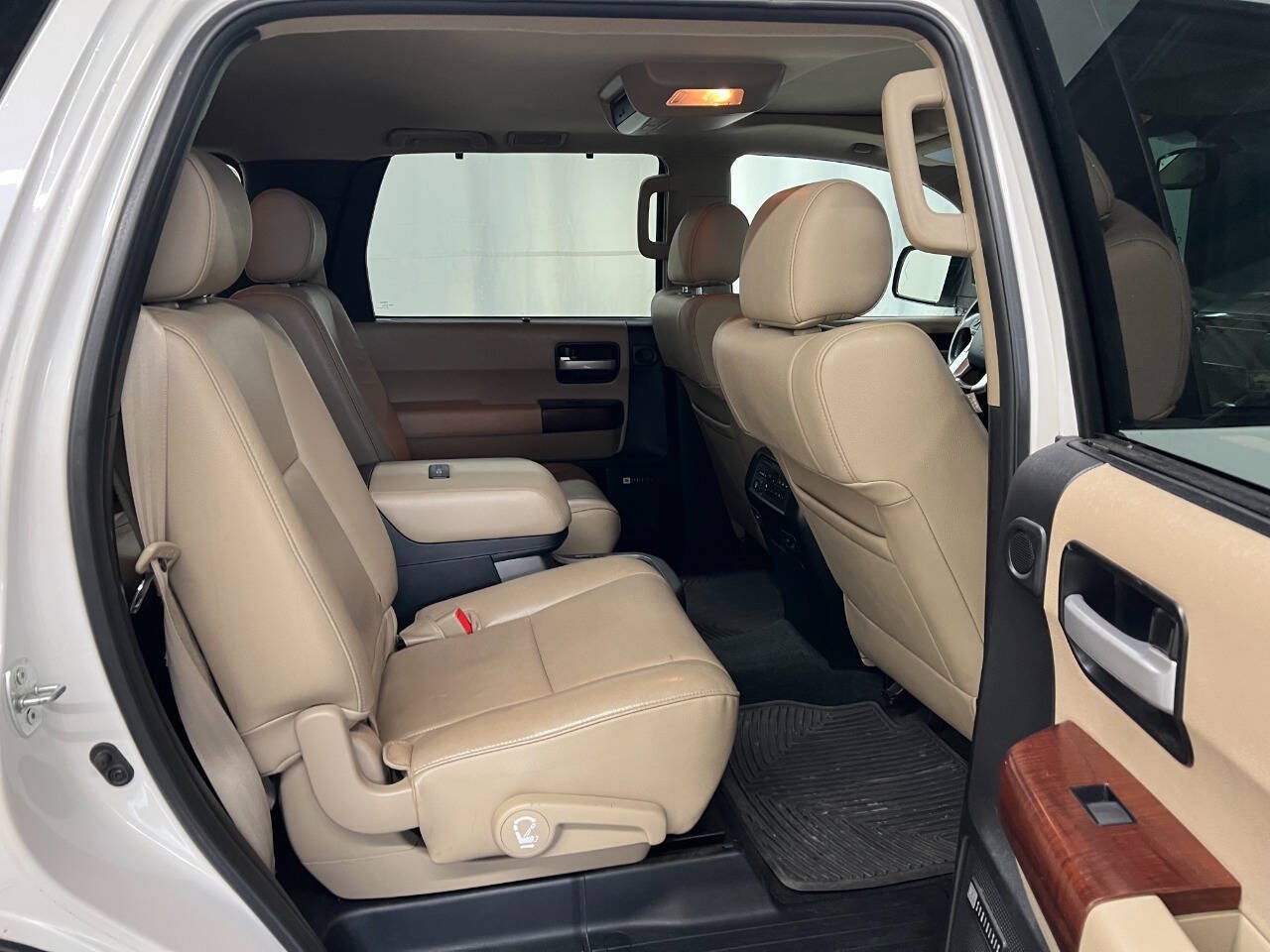 Used 2014 Toyota Sequoia Platinum AWD/4WD image 11