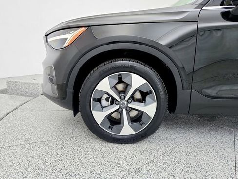 Certified 2023 Volvo XC40 B5 Ultimate w/ Climate Package image 26