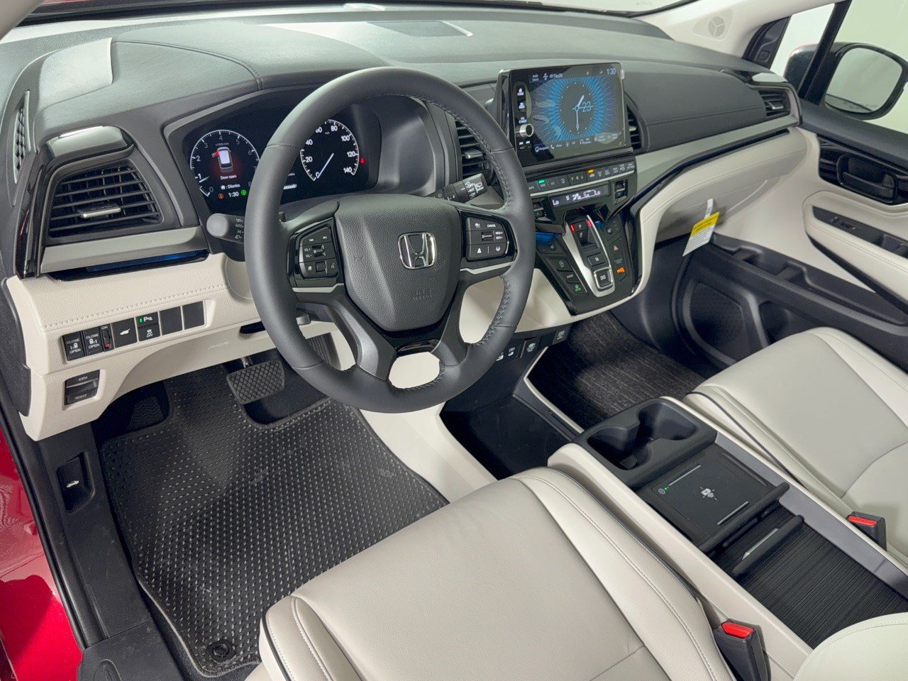 New 2027 Honda Odyssey Touring image 4