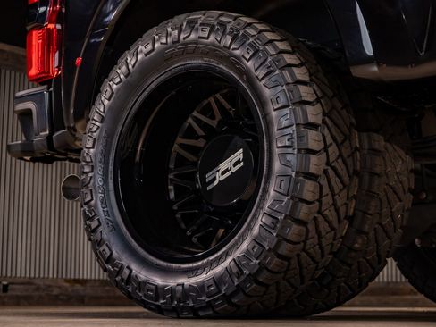 Used 2023 Ford F350 XLT w/ 360-Degree Camera Package image 17