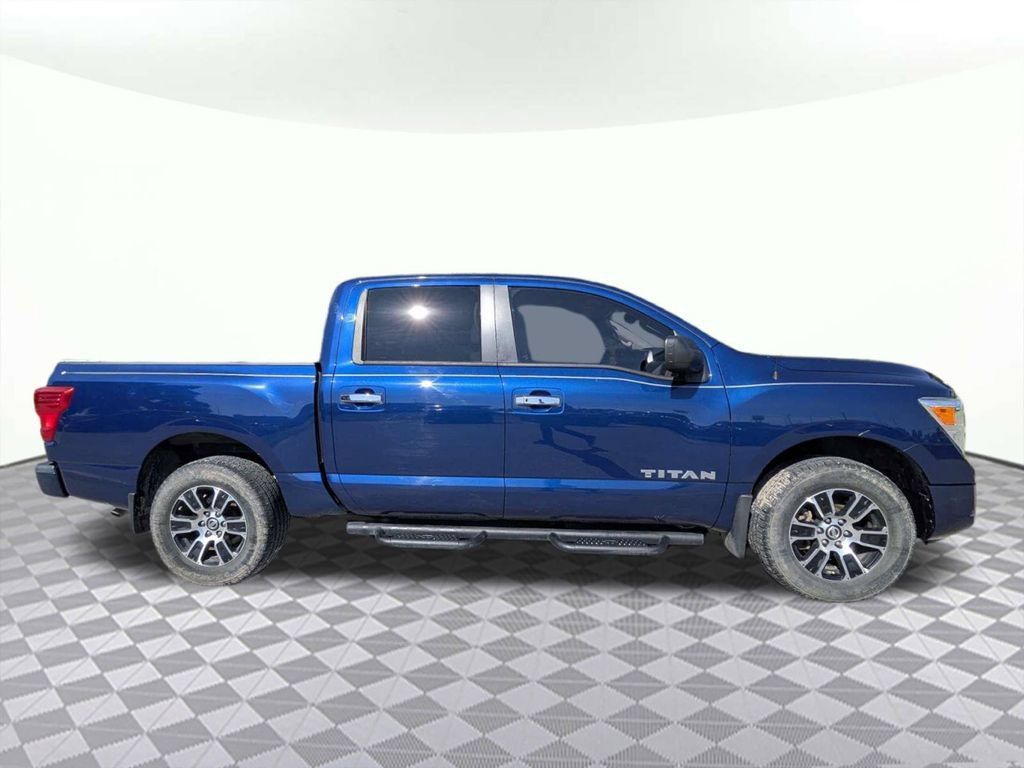 Used 2021 Nissan Titan SV w/ SV Convenience Package AWD/4WD image 2