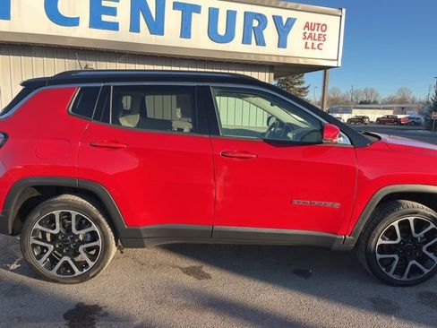 Used 2018 Jeep Compass Limited w/ Navigation Group AWD/4WD image 14
