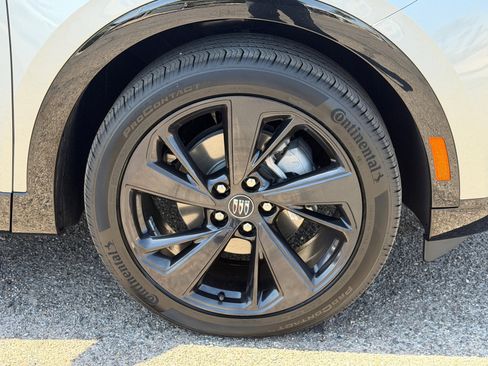 Used 2025 Buick Envision Sport Touring AWD/4WD image 9