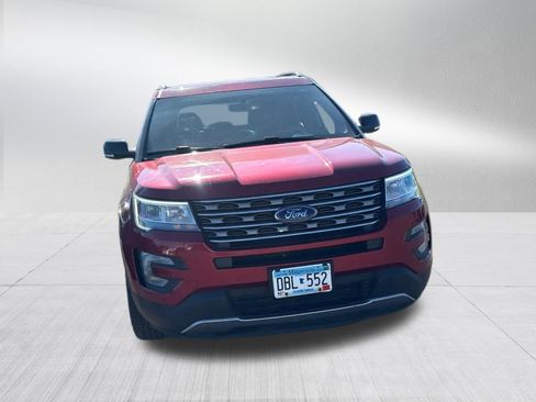 Used 2016 Ford Explorer XLT w/ Equipment Group 202A AWD/4WD image 15