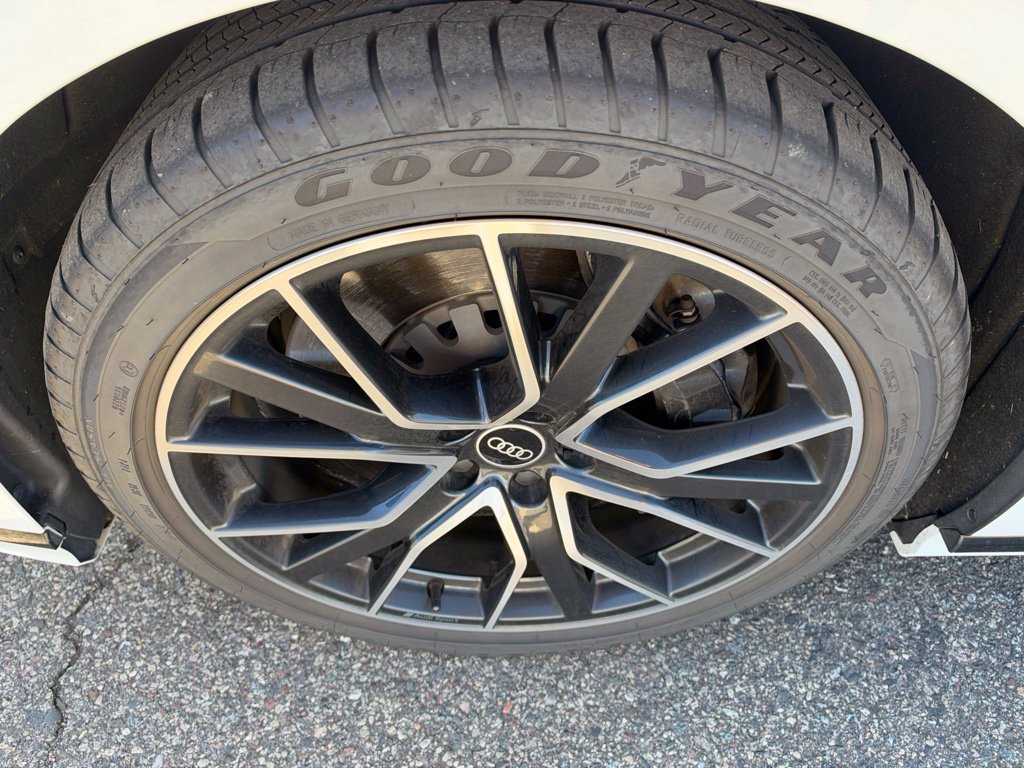 Used 2021 Audi A8 L 4.0T AWD/4WD image 18
