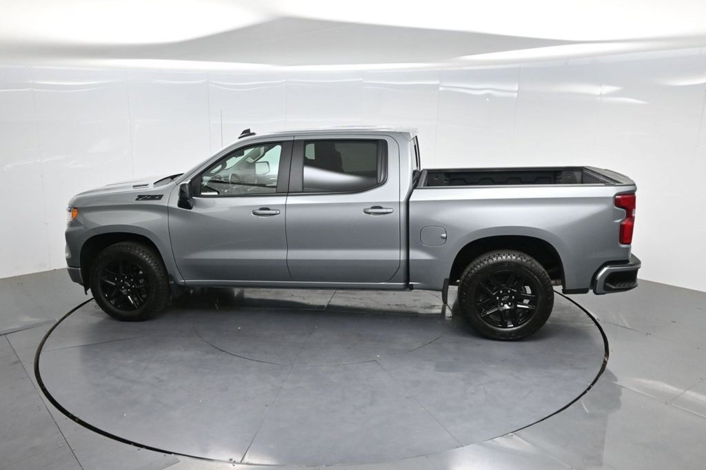Used 2026 Chevrolet Silverado 1500 RST AWD/4WD image 16
